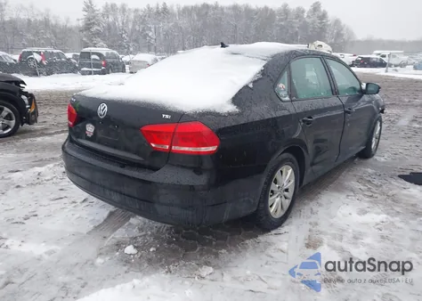 2015 Volkswagen Passat 1.8T Wolfsburg Edition z USA, uszkodzony, nr VIN 1VWAT7A3XFC069568